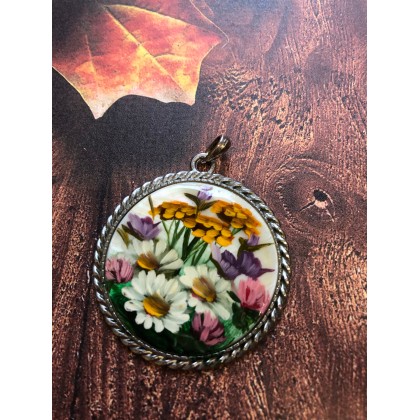 Flower pendant pattern, flower pendant, Silver disk necklace, silver coin pendant, shell pendant, painting on shell